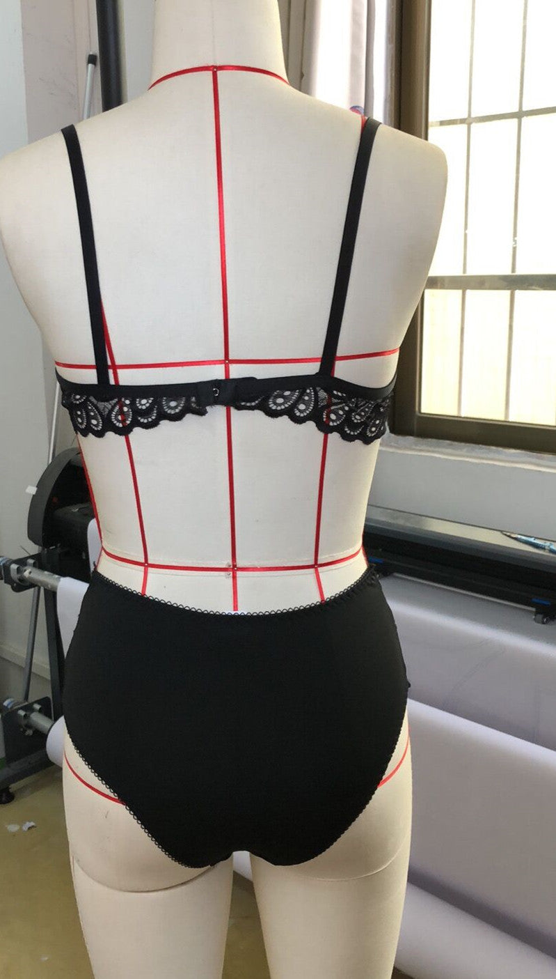 LING-SENX-INTIMATE-02
